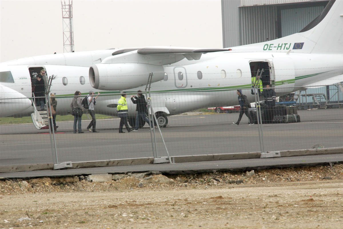 Some airport or other, 2007